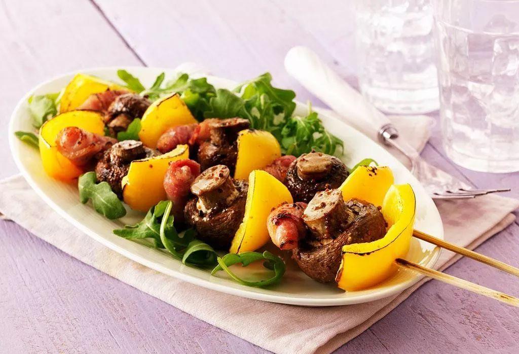 三十种绝对不能给猫吃的食物！